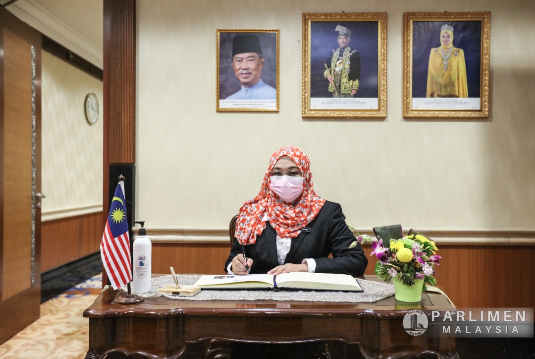 kunjungan-hormat-ke-atas-yang-di-pertua-dewan-rakyat-dan-timbalan-yang-di-pertua-dewan-rakyat-oleh-ketua-pentadbir-parlimen-malaysia